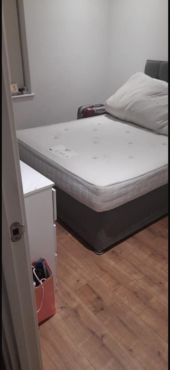 One bedroom with your own bathroom to rent Main Photo