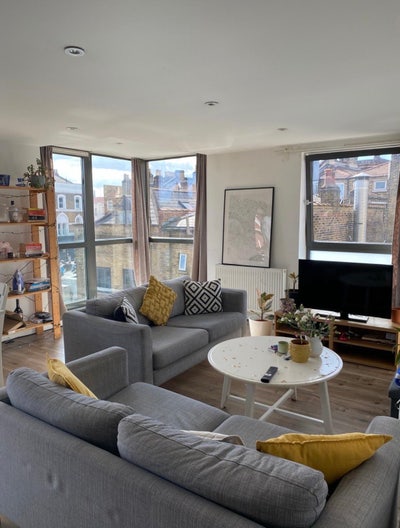 Cosy modern room in Dalston Main Photo