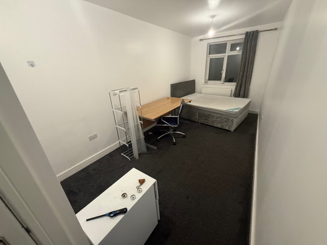 Ensuite Rooms  Main Photo