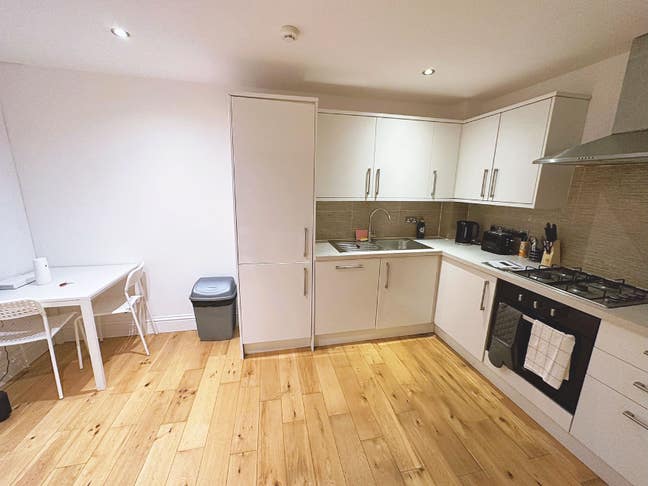 2 Modern Double Room With Garden( Bill Inclued) Main Photo