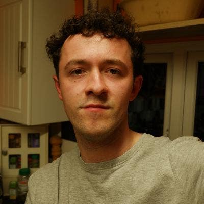 Room or buddy up wanted in Chichester Main Photo