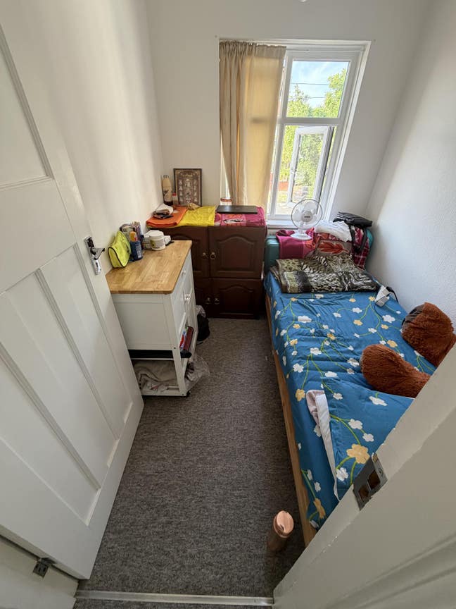 Box room to rent Main Photo