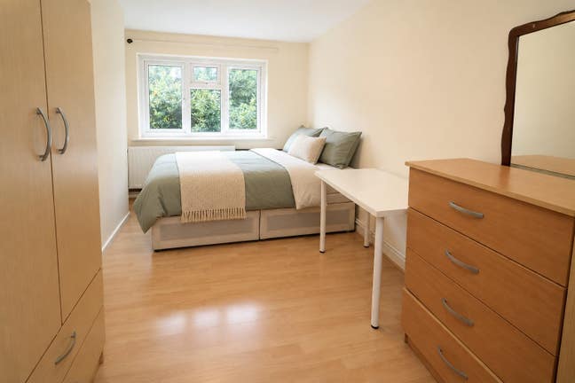 🏙️ Elephant & Castle Living | Zone 1 • LSE & KCL  Main Photo
