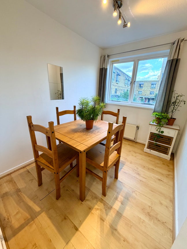 MOVE TODAY-all incl-master+balcony-12m High St Ken Main Photo