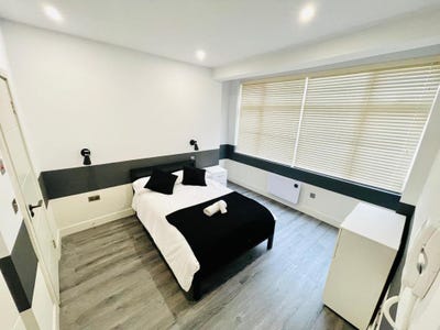🏡 En-Suite Rooms Available to Let in - Streatham Main Photo