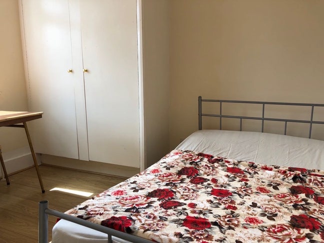 ✨🛏️ Double for Single to Let in Cricklewood  Main Photo