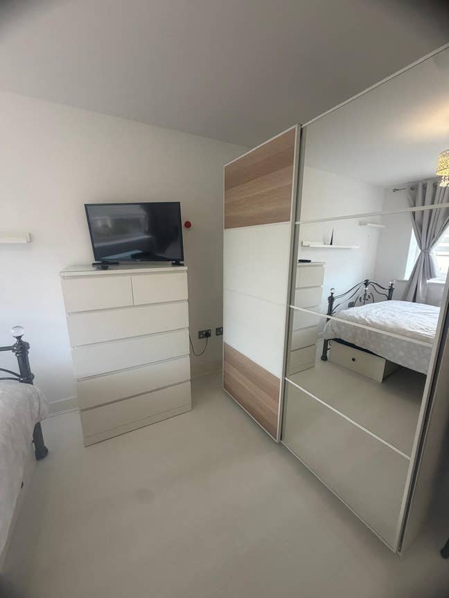 Mon–Fri double room in a friendly 2-bed house Main Photo