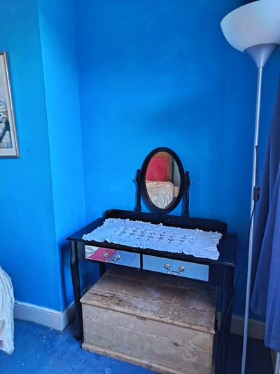 Room in creative house  Main Photo