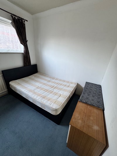 Single room for rent Main Photo