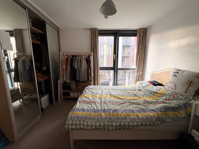 Bright En-Suite Room w/ Canal View, Balcony & Gym Main Photo