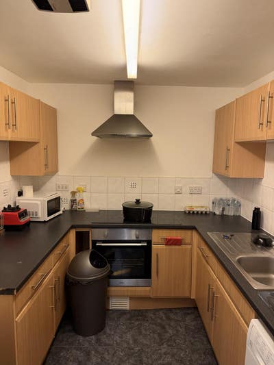 It’s a 2bedroom flat  Main Photo