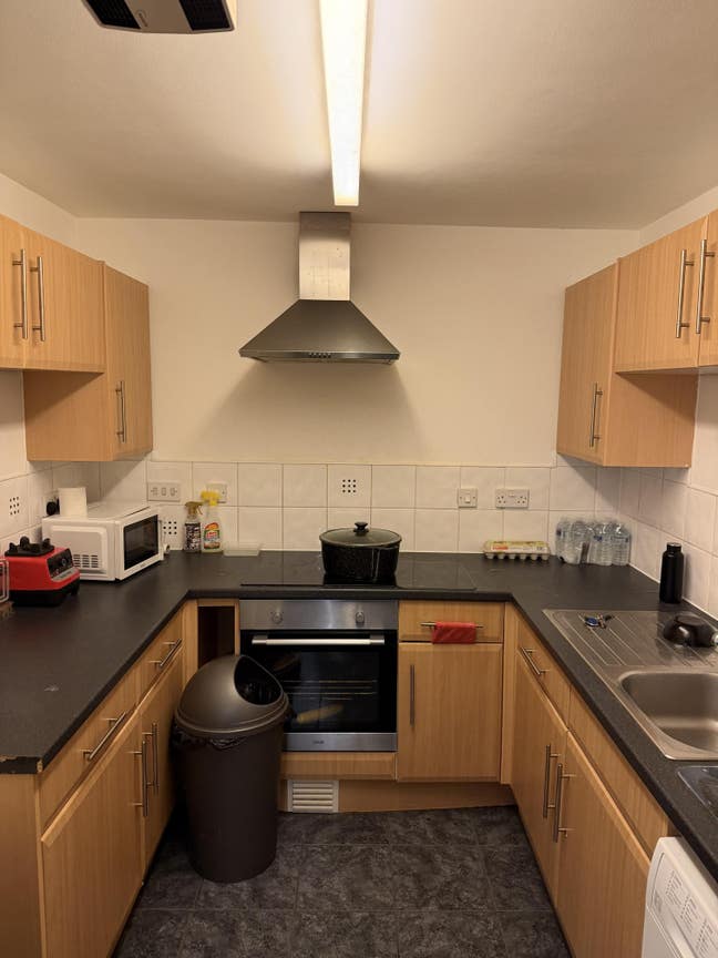 It’s a 2bedroom flat  Main Photo