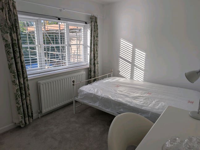 Bright double room in village location Main Photo