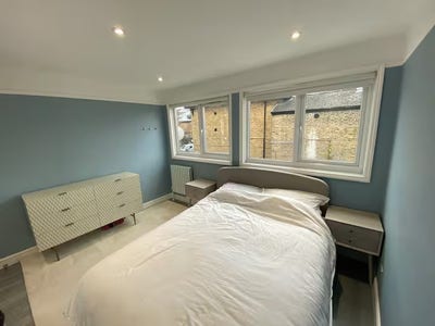 Furnished Spacious Double Room Available for Rent Main Photo