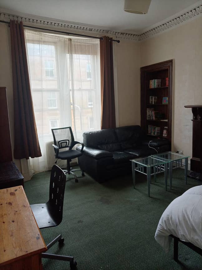 🏡 2 Rooms Available (EH11 ) Females Preferred Main Photo