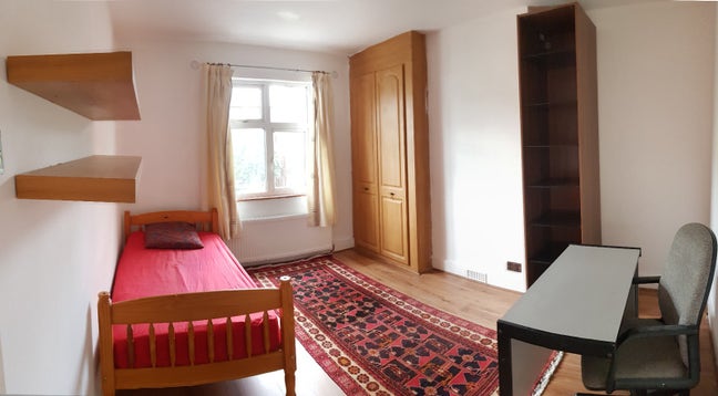 A beautifully presented bright double room Main Photo