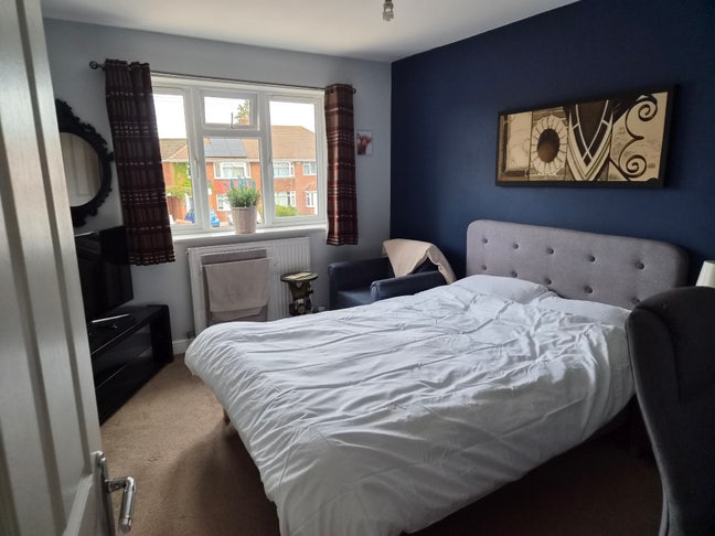 Double Room for Rent Monday to Friday Longlevens  Main Photo