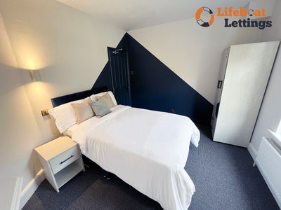 Furnished double bedroom with all bills & WiFi inc Main Photo