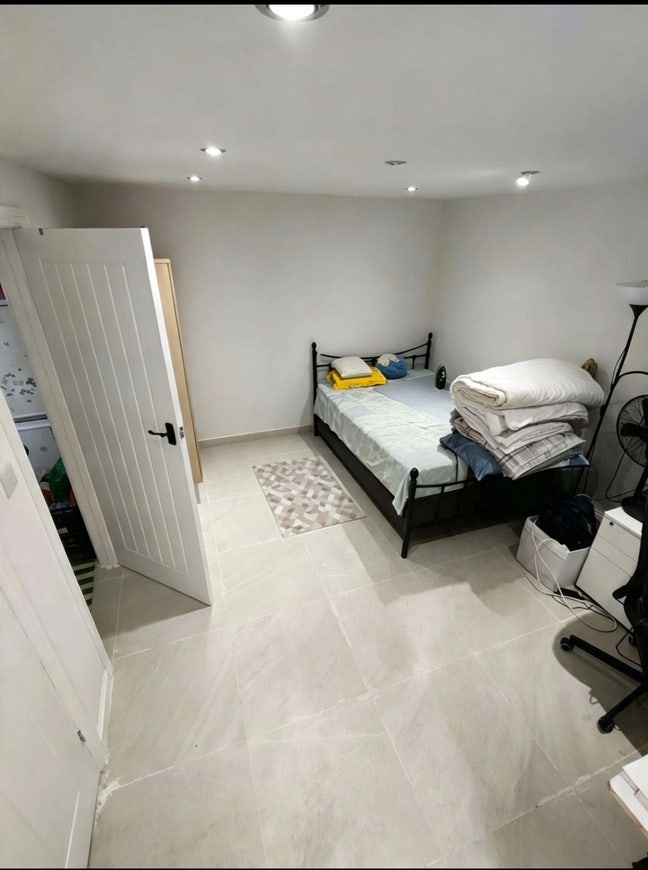Studio Flat for Rent  Main Photo