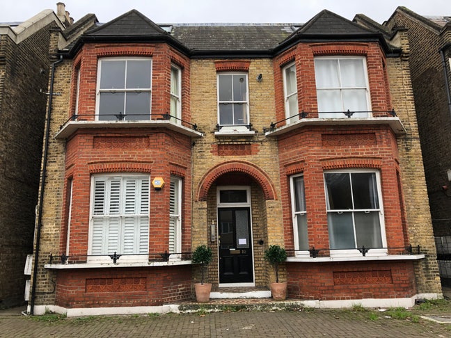 Beautiful Two-Bedroom Ground-Floor garden Flat  Main Photo