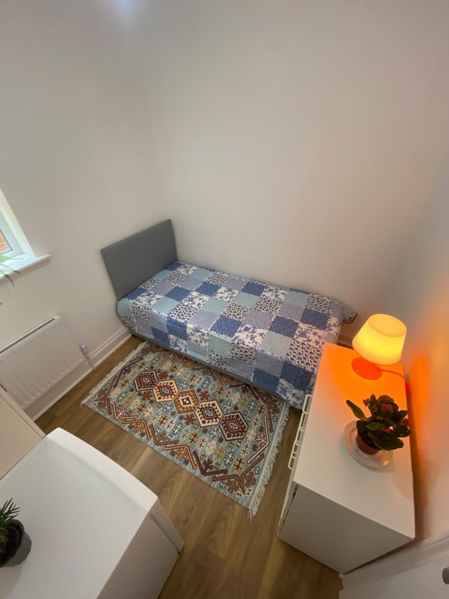 🏡✨ Large Single Room to Let – Women Only! Main Photo