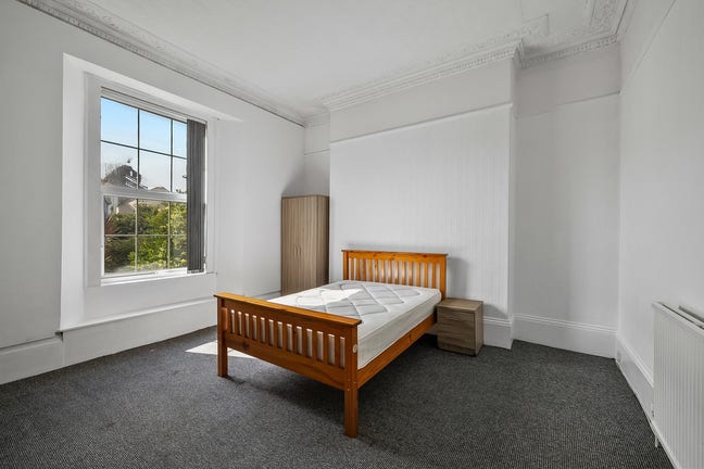 Ten-Bed Hmo Opposite Plymouth University Main Photo