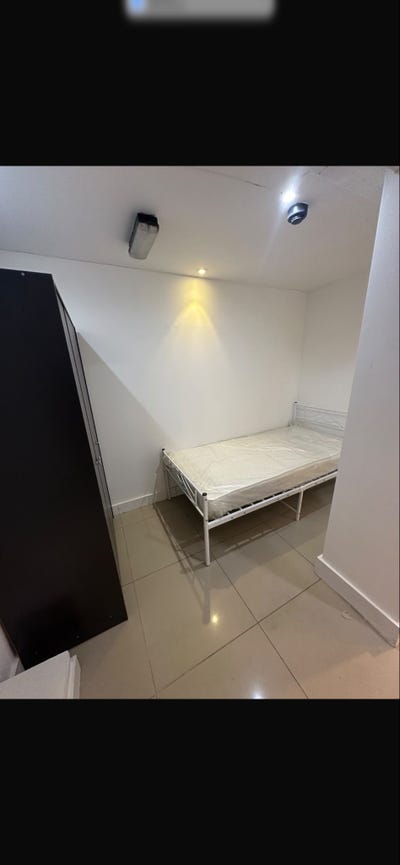 Ensuite Room Main Photo