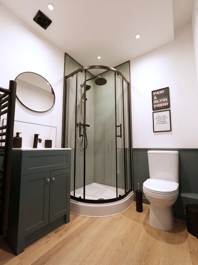 Brand new 2 bed flat, perfect for couples/sharers Main Photo
