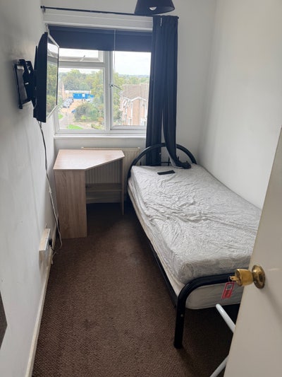 Single room near Chelmsford town  Main Photo