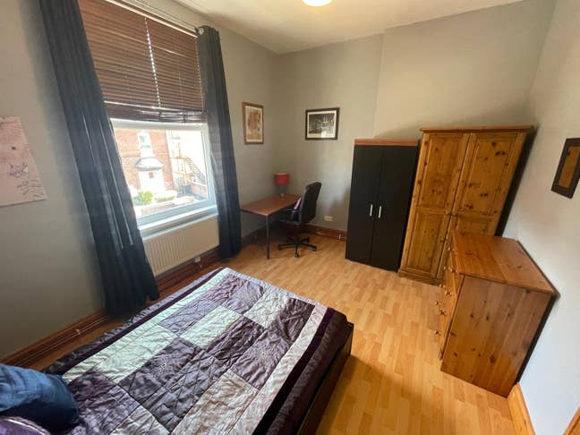 Lovely Double Room in 4 Bedroom Flat Main Photo