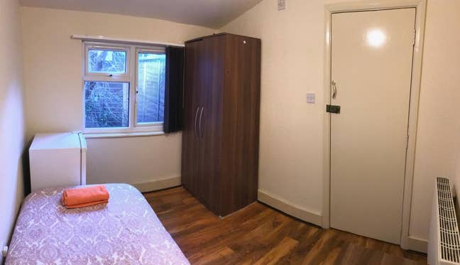 Cozy Room, NW2 — Willesden Main Photo