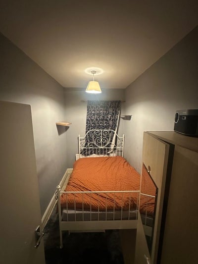 A Spacious 1 single room for rent in E7 8DB Main Photo