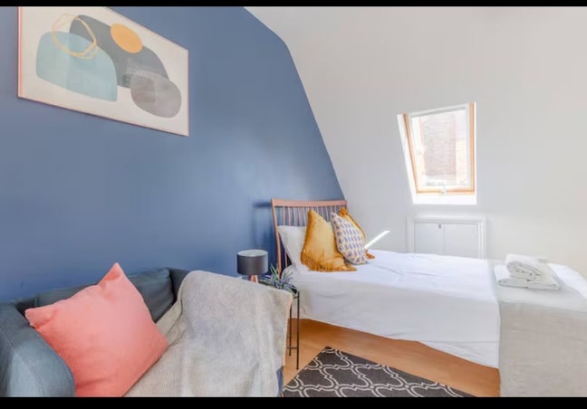 Lovely 2bed room available in Kennington area   Main Photo