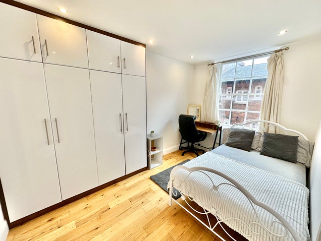 🏠 Stunning Apartment in St.  John's  Wood Main Photo