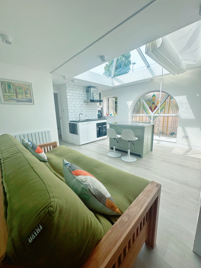 Self-Contained Studio Annexe with Private Entrance Main Photo