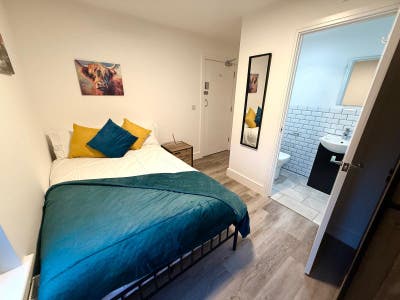 Furnished Luxury Rooms central Southend  Main Photo