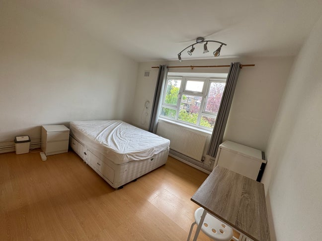Bright Fully Furnished Bedrooms Available Now  Main Photo