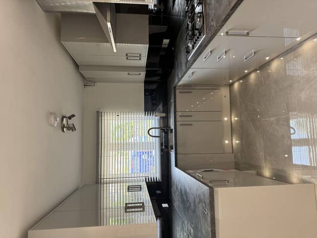Single Room Near Brimsdown Station | Bills Inc Main Photo
