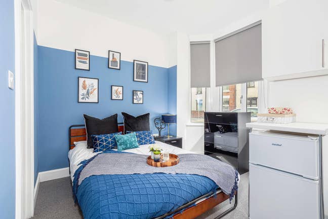 2 Spacious Double Rooms - Move in Now! Main Photo