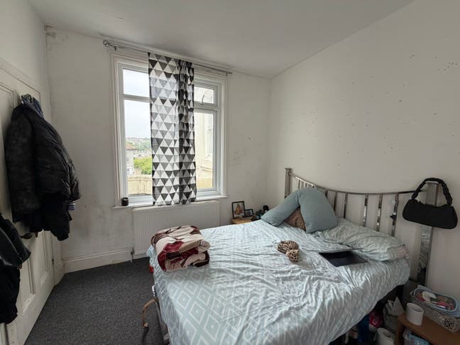 Spacious Ensuite Room Available in a 2-Bed Flat 🏡 Main Photo
