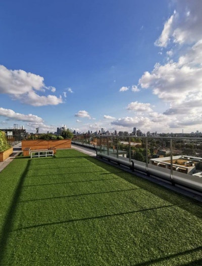Ensuite in 10th Floor Penthouse, Rooftop & Gym Main Photo