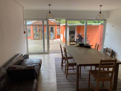 Large ensuite in a huge refurbished house Main Photo