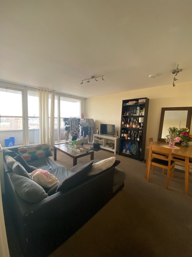 High-Rise Room in Bow Excellent Transport Links Main Photo