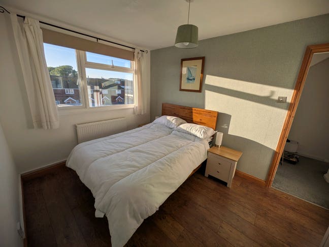 Double room in family home  Main Photo