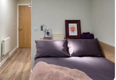 Urgent Tenancy Takeover for Classic Ensuite  Main Photo