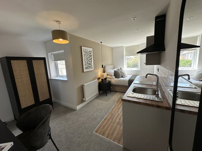  spacious Sudio Room available in DE24 Main Photo