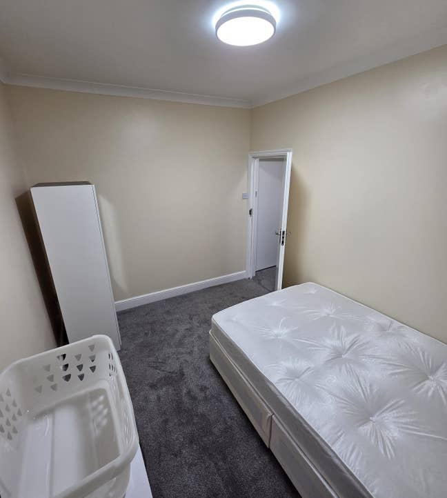 Newly Refurbished Room to Let E10 Bakers Arms. Main Photo