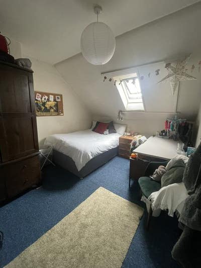 Cosy room in a gorgeous Marchmont flat. Main Photo