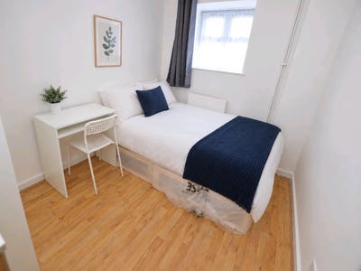 Single Room Near Canary Wharf December 2026 Main Photo