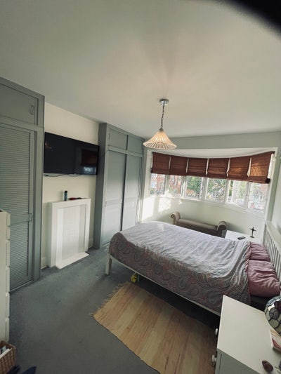 Large Double Room Near Castle Quarter Main Photo